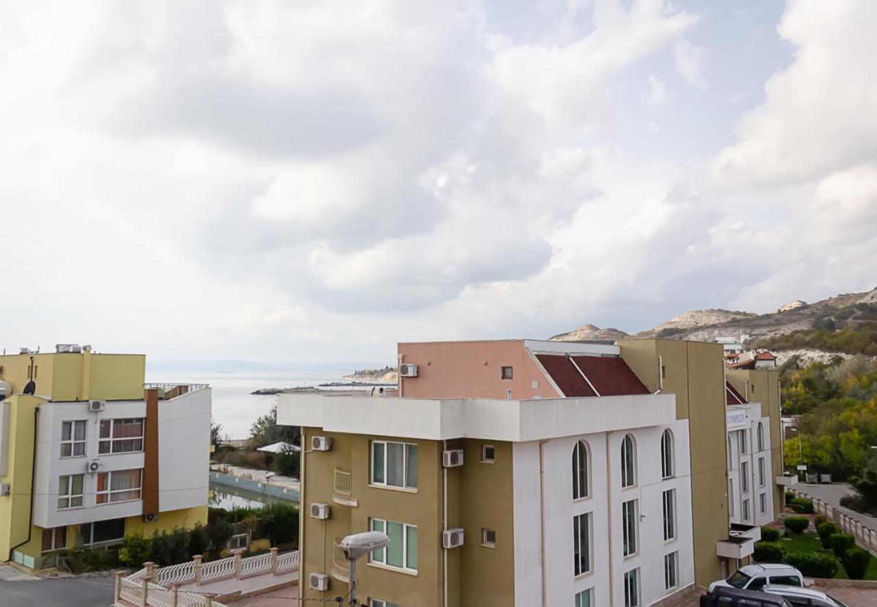 Apartment Lilia Каварна Екстериор снимка