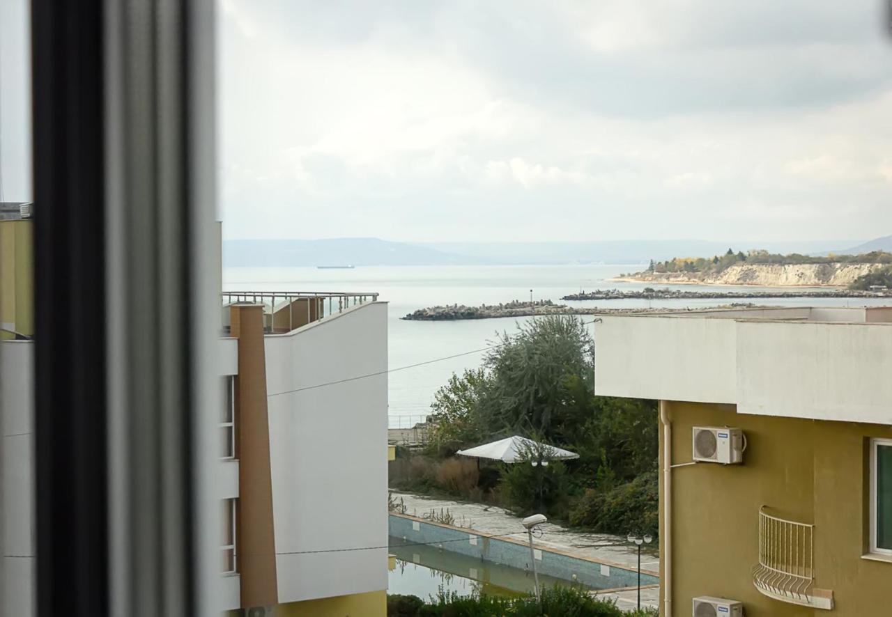 Apartment Lilia Каварна Екстериор снимка